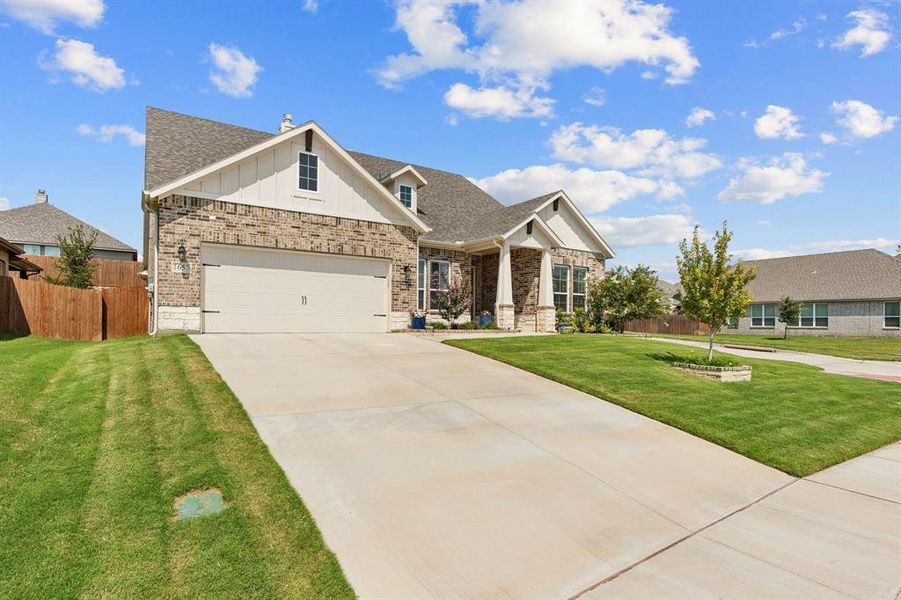Front exterior of a new home in , Weatherford, TX, highlighting curb appeal (Image 19).