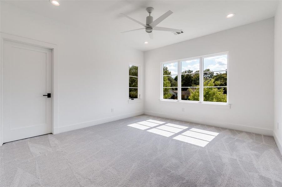 Spacious, unfurnished interior of a new home in , Dallas (Image 22).