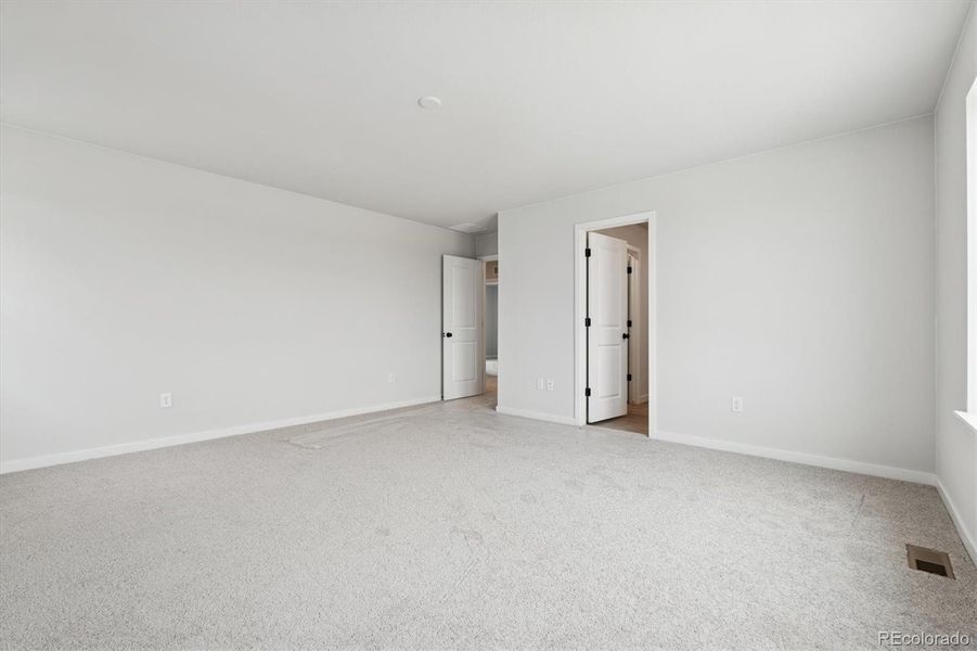 Spacious, unfurnished interior of a new home in Sweetgrass, Dacono (Image 22).