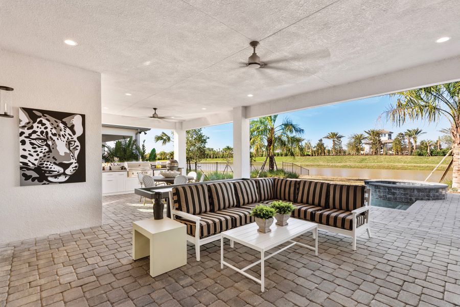 Representative exterior details of a home built from the Emerald by GL Homes in Valencia Ridge (55+), Wesley Chapel (Image 4).