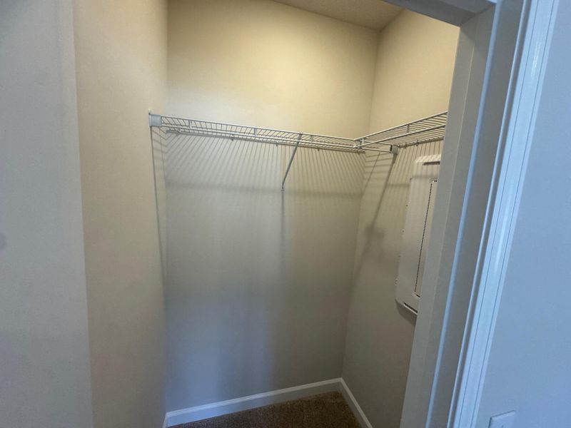 Spacious, unfurnished interior of a new home in , Summerville (Image 19).