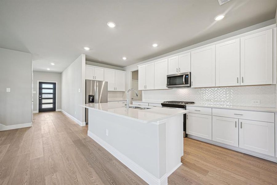 Photo is not of the actual home, but is an inspirational photo of builder’s model home and may depict options, furnishings, and/or decorator features that are not included. Photo is not of the actual home, but is an inspirational photo of builder’s model home and may depict options, furnishings, and/or decorator features that are not included.