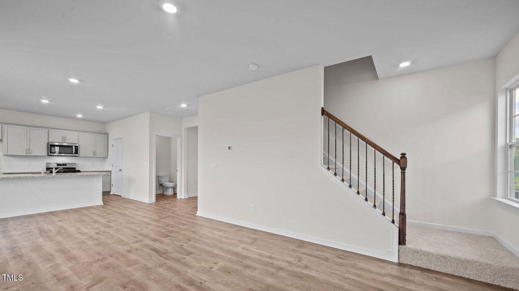 1121 Middlecrest Drive 1121 Middlecrest Drive