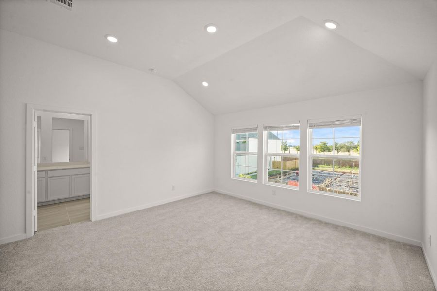 Spacious, unfurnished interior of a new home in Piccolina, Houston (Image 34).