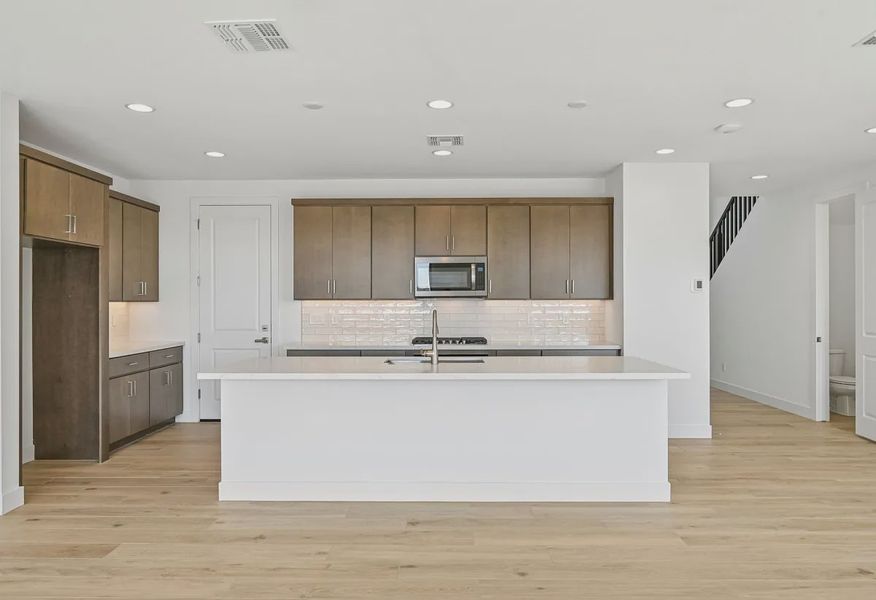 Kitchen - 8 of 14 Kitchen - 8 of 14