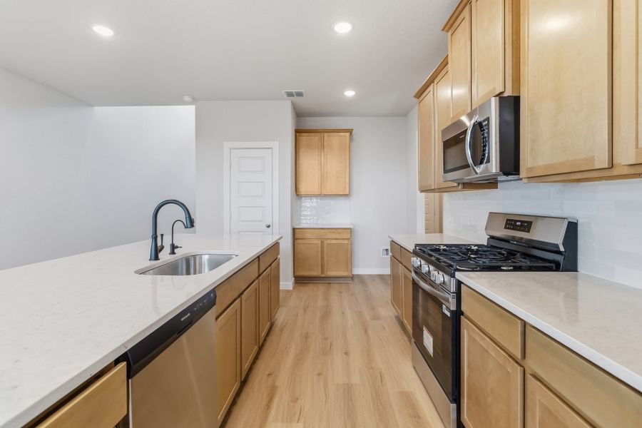8942 Hazel Birch - Linden C