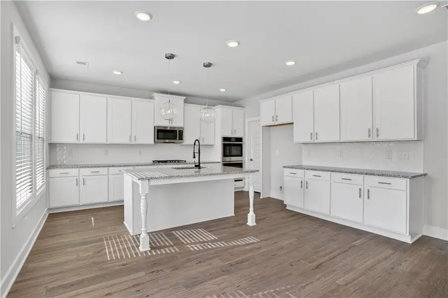 Furnished interior view inside a new home in , Villa Rica (Image 7).