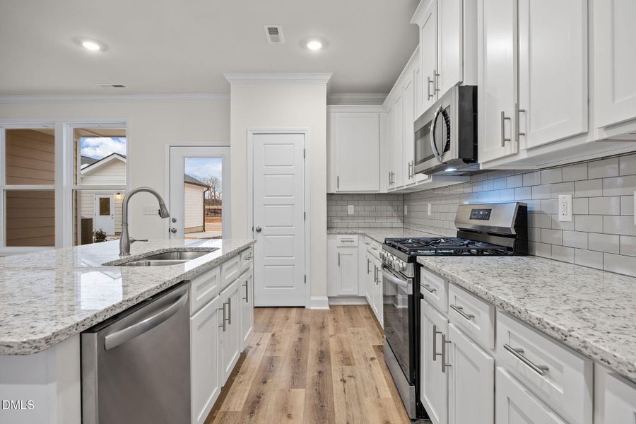 38-web-or-mls-IMG_0057 38-web-or-mls-IMG_0057