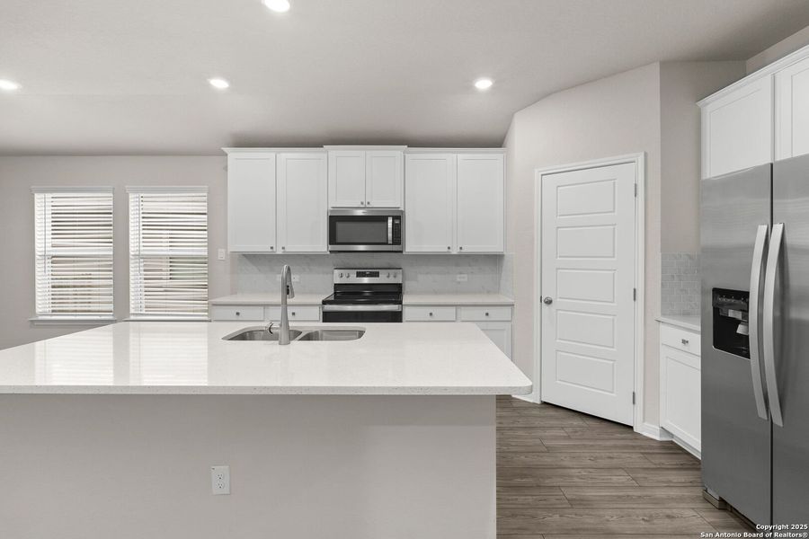 Furnished interior view inside a new home in Lark Canyon, New Braunfels (Image 12).