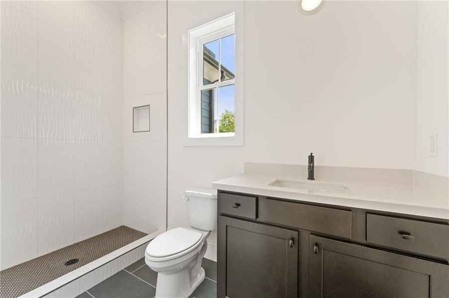 Furnished interior view inside a new home in Oak Valley Estates, Marietta (Image 7). Furnished interior view inside a new home in Oak Valley Estates, Marietta (Image 7).