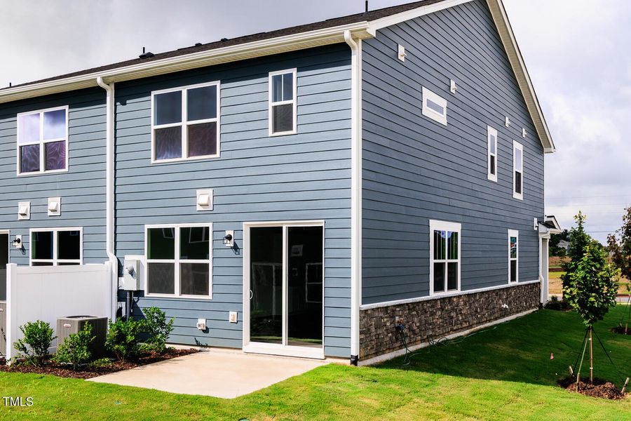 VNF-Lot 47-Aurora (5) VNF-Lot 47-Aurora (5)