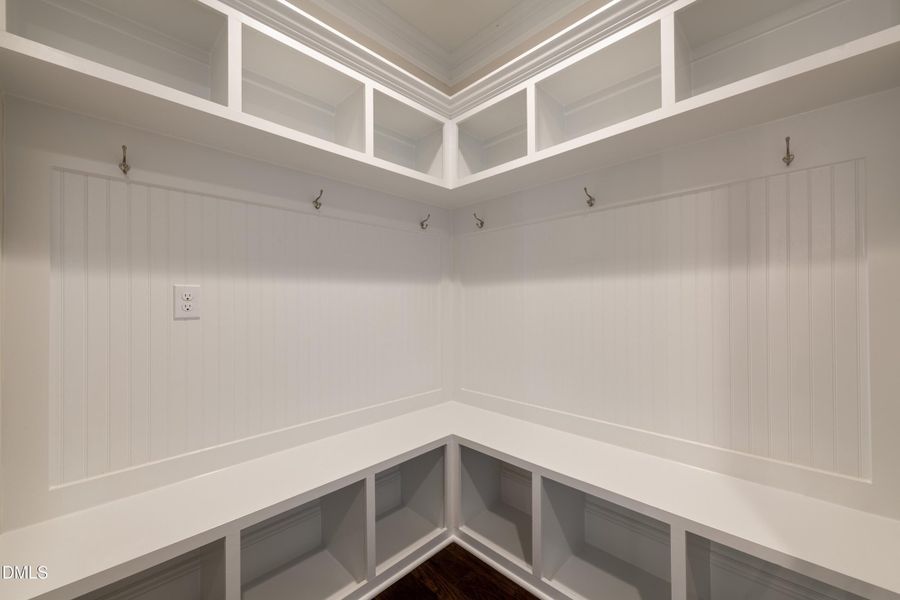 011_Mud Room 011_Mud Room
