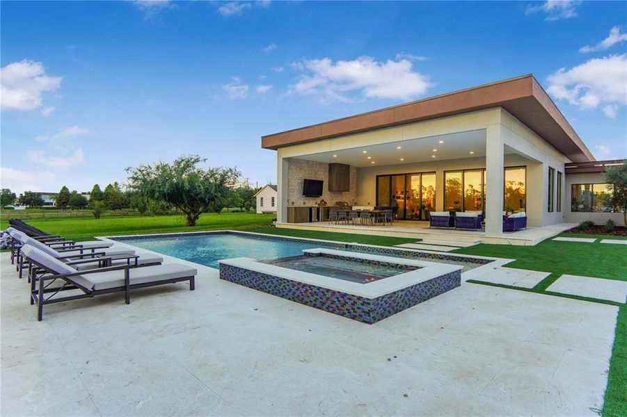Front exterior of a new home in , Windermere, FL, highlighting curb appeal (Image 21).