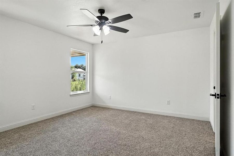 Spacious, unfurnished interior of a new home in , Abilene (Image 17).