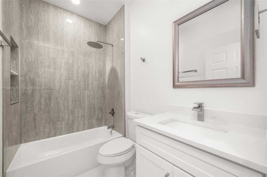 Furnished interior view inside a new home in , Sebring (Image 5).