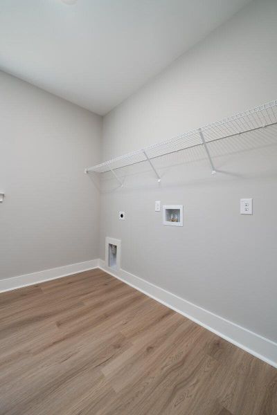 Spacious, unfurnished interior of a new home in , Summerville (Image 17).