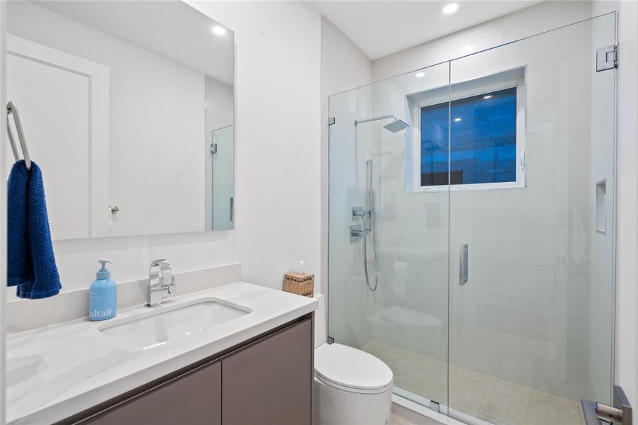 Furnished interior view inside a new home in , Pompano Beach (Image 24).