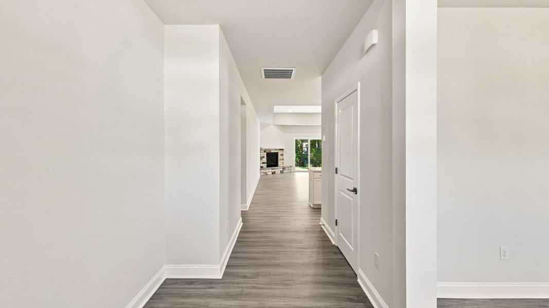 Spacious, unfurnished interior of a new home in Rutledge Estates, Woodruff (Image 17).