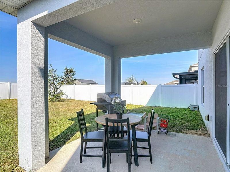 Exterior details and patio area of a home in Parkside at Cherry Lake, Groveland (Image 25).