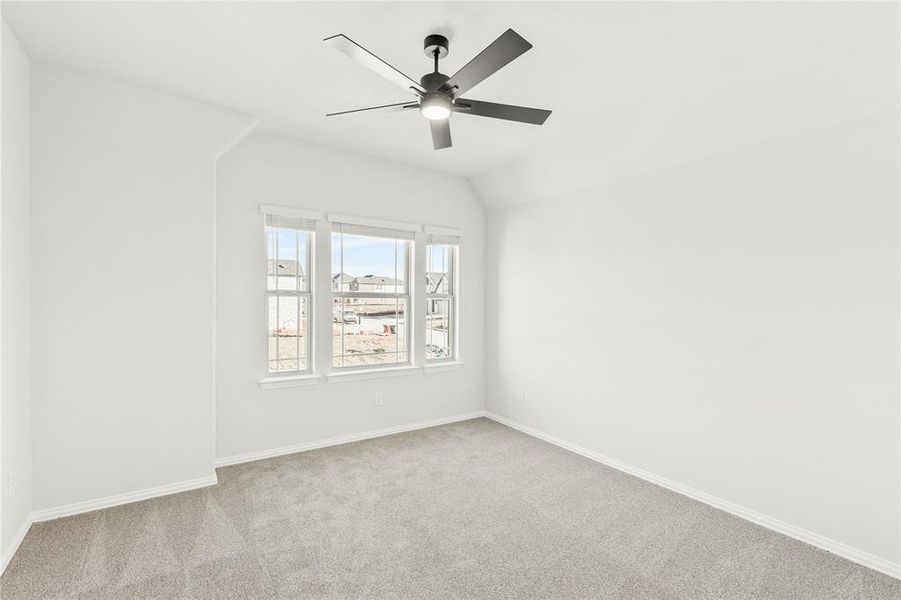 Spacious, unfurnished interior of a new home in Creekview Meadows, Pilot Point (Image 21).