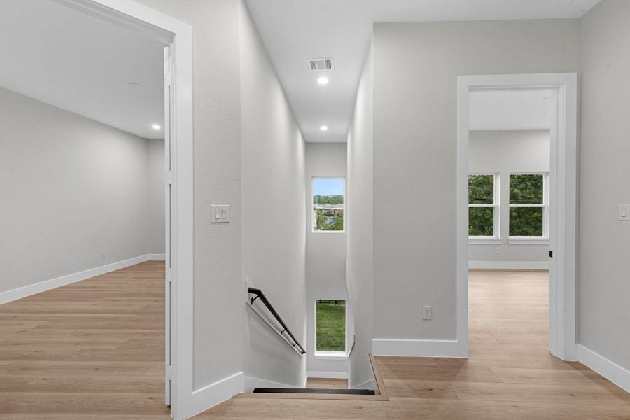 Spacious, unfurnished interior of a new home in , Houston (Image 15).