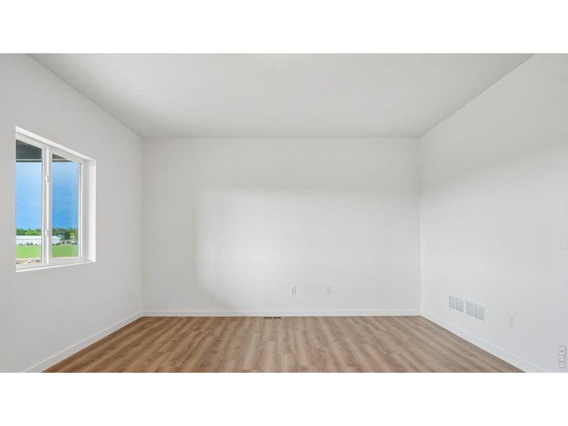 Spacious, unfurnished interior of a new home in Granary, Johnstown (Image 28).