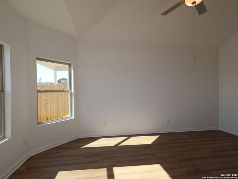 Spacious, unfurnished interior of a new home in Paloma Park, Converse (Image 16). Spacious, unfurnished interior of a new home in Paloma Park, Converse (Image 16).