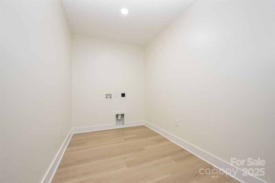 Spacious, unfurnished interior of a new home in , Shelby (Image 17).