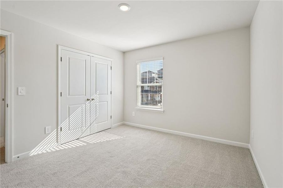 Spacious, unfurnished interior of a new home in Ivey Township, Dallas (Image 32).