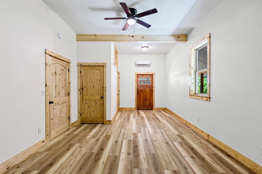 Spacious, unfurnished interior of a new home in , Lone Oak (Image 14). Spacious, unfurnished interior of a new home in , Lone Oak (Image 14).