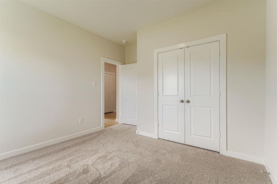 Spacious, unfurnished interior of a new home in MiraVerde, Crowley (Image 21).