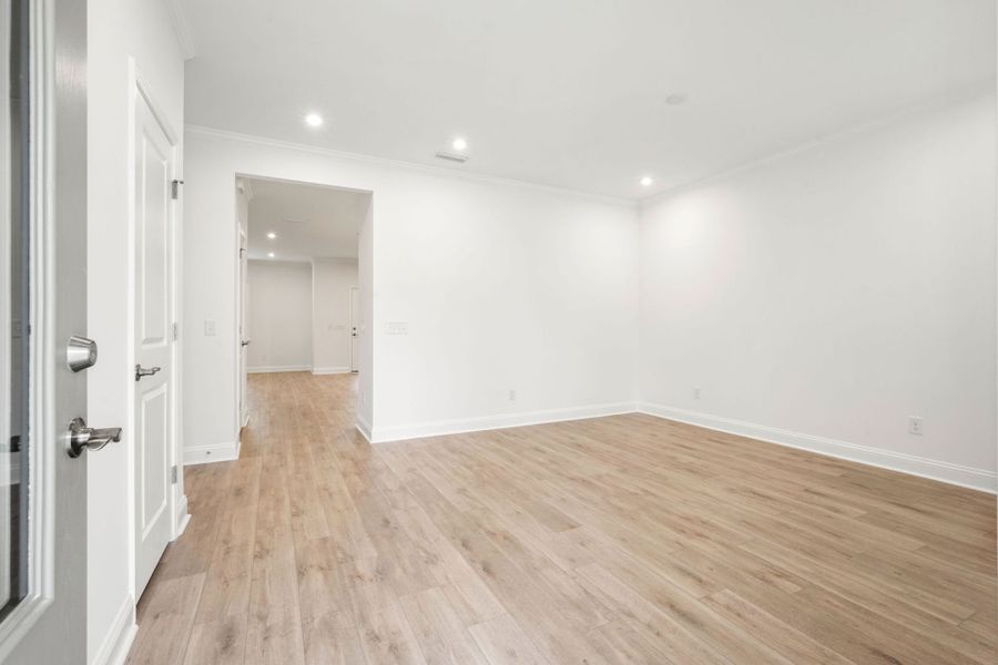 Spacious, unfurnished interior of a new home in Salem Bay, Beaufort (Image 26).