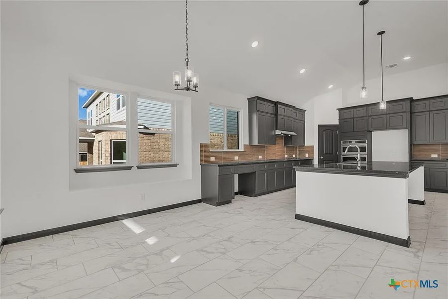 Furnished interior view inside a new home in Heritage Oaks, Killeen (Image 8).