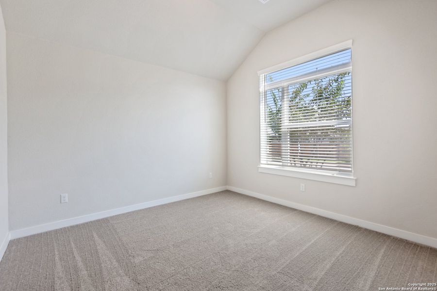 Spacious, unfurnished interior of a new home in Veramendi, New Braunfels (Image 27).