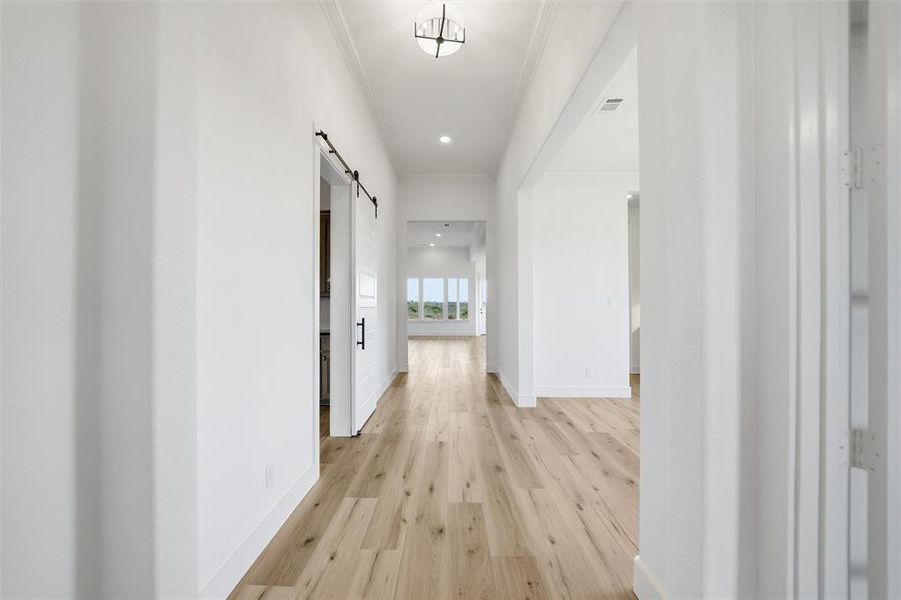 Spacious, unfurnished interior of a new home in Eagle Ridge Estates, Weatherford (Image 20).