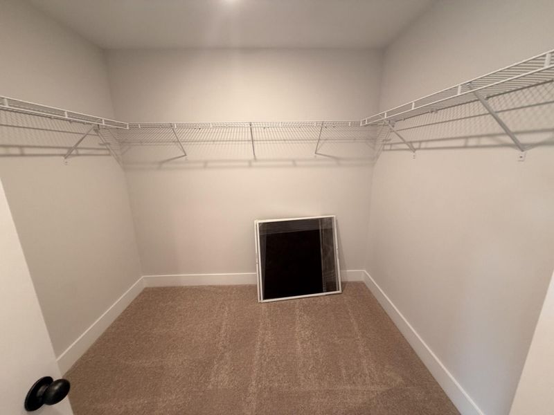 Spacious, unfurnished interior of a new home in Blythe Mill Townhomes, Waxhaw (Image 15).