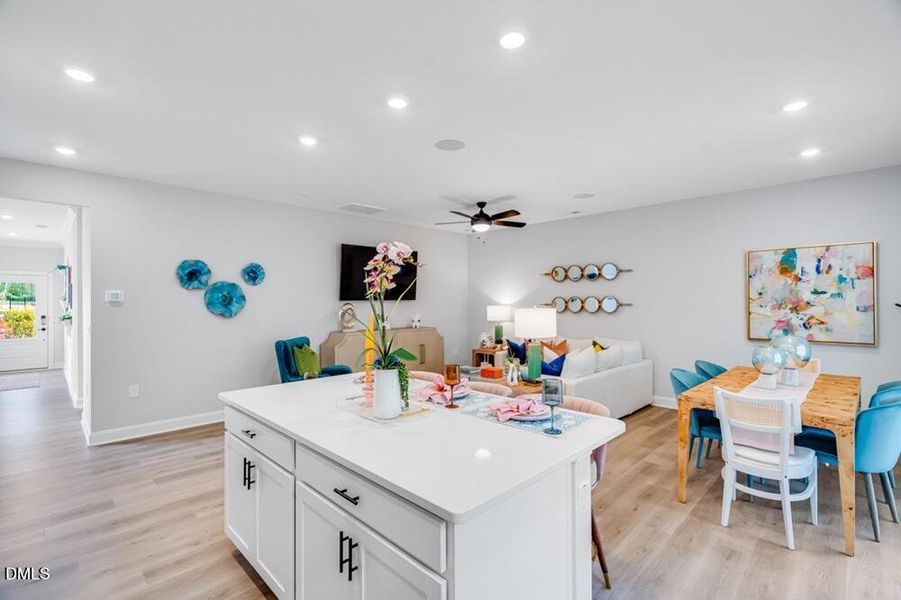 willow-kitchen-to-tv-lounge-001