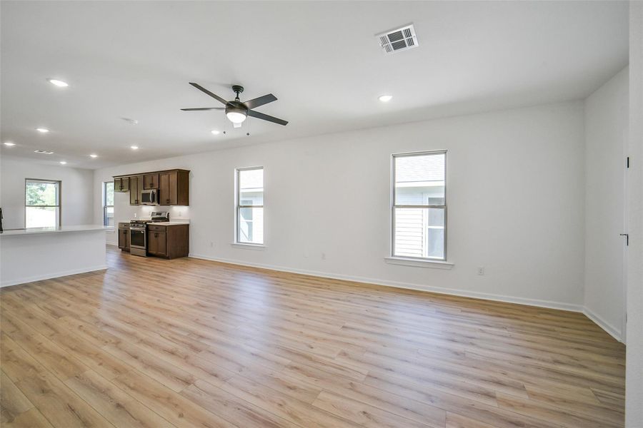 Spacious, unfurnished interior of a new home in Mostyn Springs, Magnolia (Image 13). Spacious, unfurnished interior of a new home in Mostyn Springs, Magnolia (Image 13).
