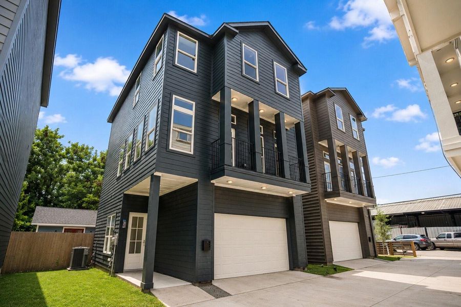 Front exterior of a new home in , Houston, TX, highlighting curb appeal (Image 24). Front exterior of a new home in , Houston, TX, highlighting curb appeal (Image 24).