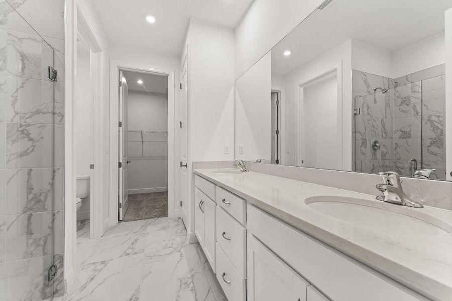 US_SEF_ISLA_LOT 23_owners bath