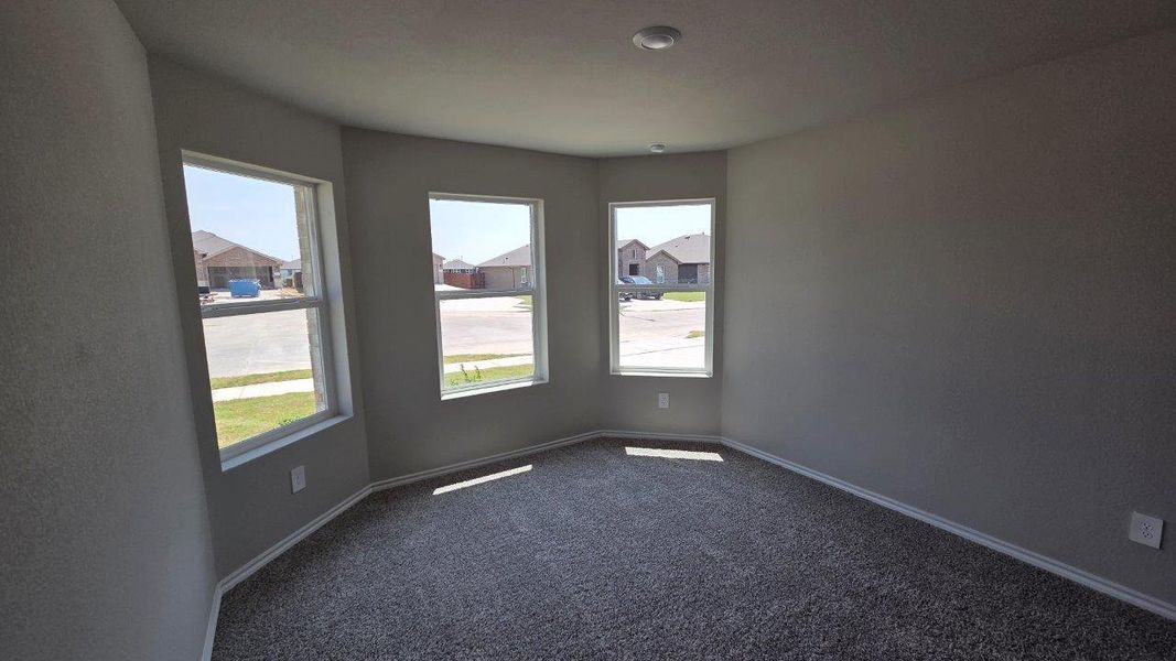 Spacious, unfurnished interior of a new home in Lonestar at Liberty Trails, Fort Worth (Image 11).