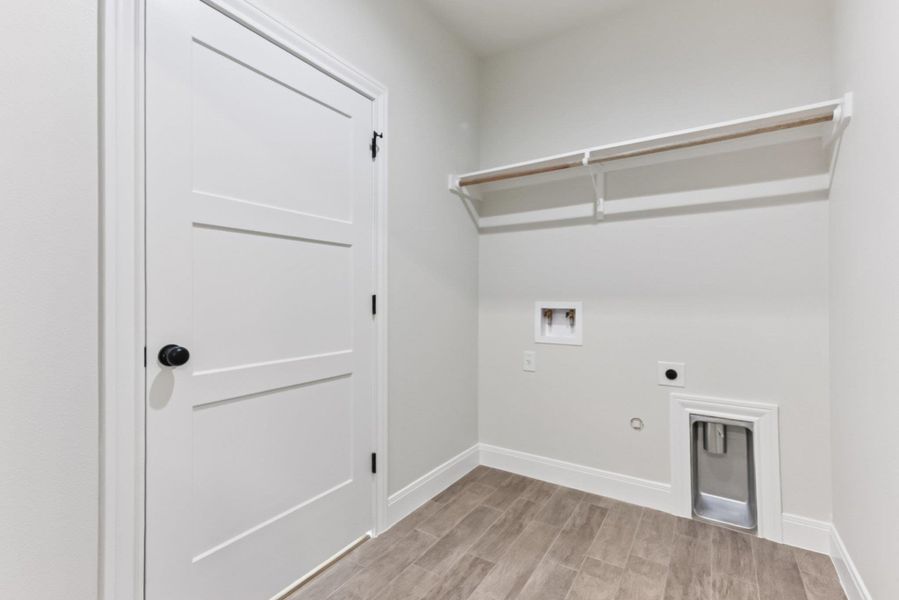 Spacious, unfurnished interior of a new home in , Bastrop (Image 30). Spacious, unfurnished interior of a new home in , Bastrop (Image 30).
