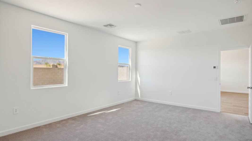 Spacious, unfurnished interior of a new home in Entrada Del Oro, Gold Canyon (Image 13). Spacious, unfurnished interior of a new home in Entrada Del Oro, Gold Canyon (Image 13).