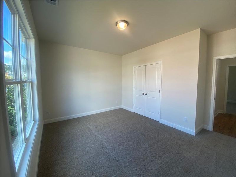 Spacious, unfurnished interior of a new home in , Jefferson (Image 28).