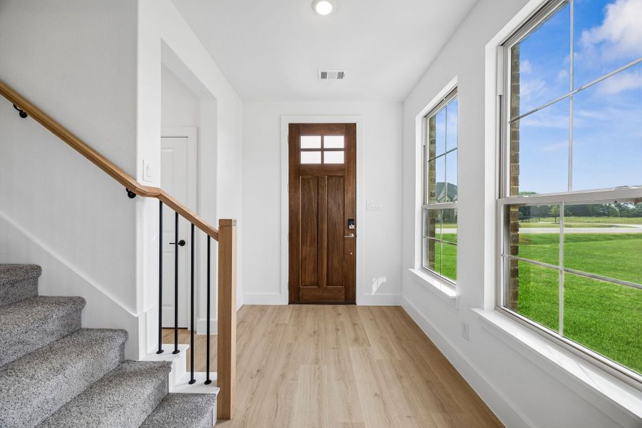 Spacious, unfurnished interior of a new home in Lakeway Estates, Waxahachie (Image 21). Spacious, unfurnished interior of a new home in Lakeway Estates, Waxahachie (Image 21).
