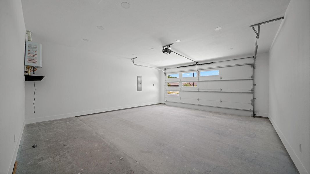 Spacious, unfurnished interior of a new home in , Brenham (Image 24). Spacious, unfurnished interior of a new home in , Brenham (Image 24).