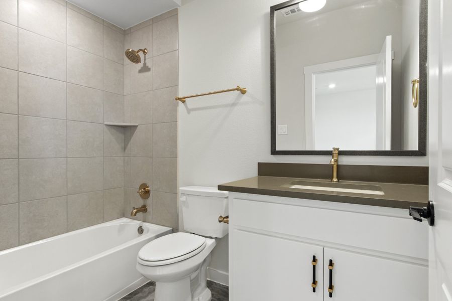 Furnished interior view inside a new home in Cottonwood Creek, Rowlett (Image 34).