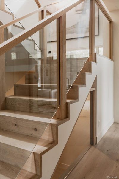 Staircase, Main Floor to Landing