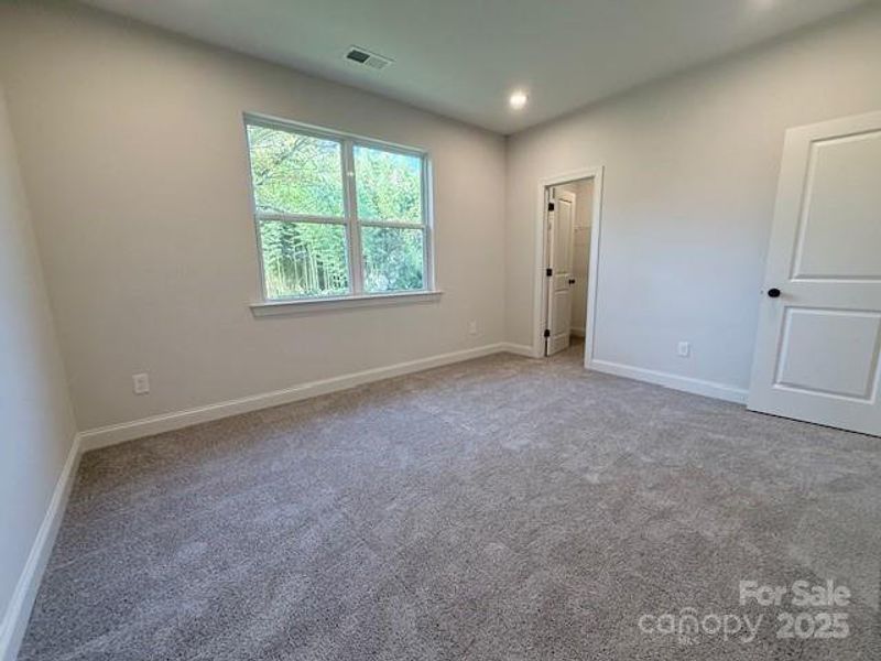 Spacious, unfurnished interior of a new home in , Gastonia (Image 37).