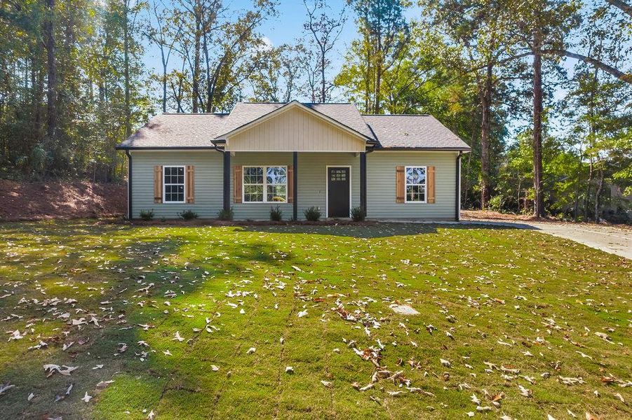 Front exterior of a new home in , Cedartown, GA, highlighting curb appeal (Image 2). Front exterior of a new home in , Cedartown, GA, highlighting curb appeal (Image 2).